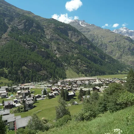 Laurin-1 By Interhome